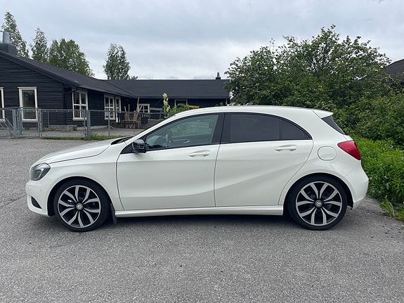 Mercedes-Benz A180 3 of 14