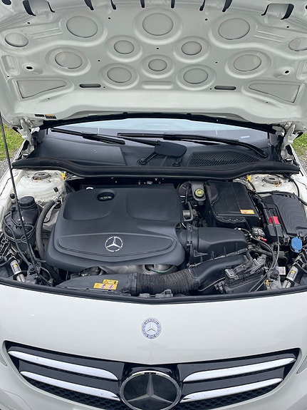 Mercedes-Benz A180 14 of 14
