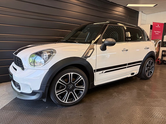 MINI Countryman Cooper S 2 of 5