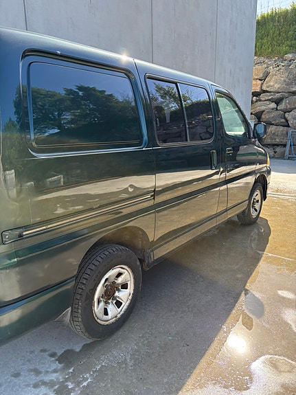 Toyota HiAce 29 of 30