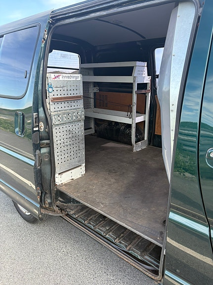 Toyota HiAce 18 of 30