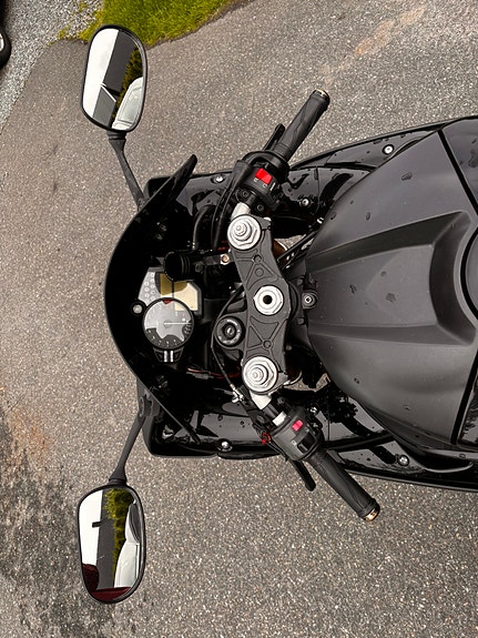 Yamaha YZF-R1 5 of 8