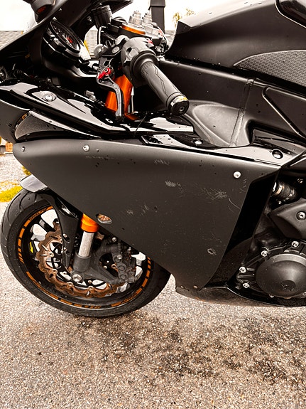 Yamaha YZF-R1 7 of 8