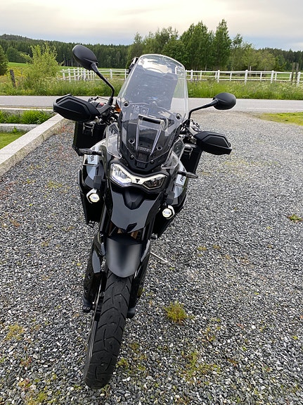 Triumph Tiger 900 GT 2 of 5