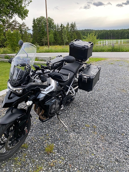 Triumph Tiger 900 GT 3 of 5