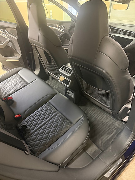 Audi e-tron S 2 of 5