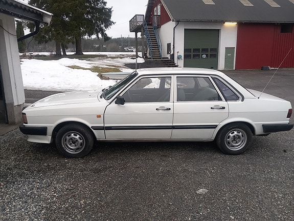 Audi 80 2 of 5