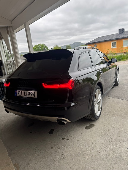 Audi A6 allroad 3 of 27