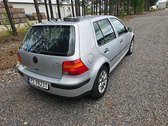 Volkswagen Golf IV 4 of 4