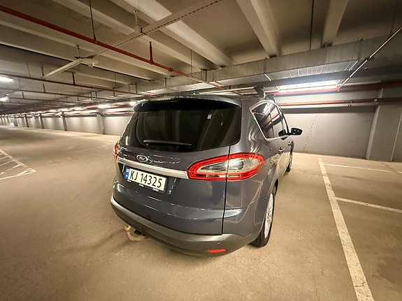 Ford S-MAX 5 of 16