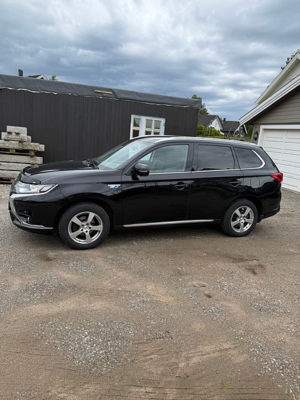 Mitsubishi Outlander 4 of 5