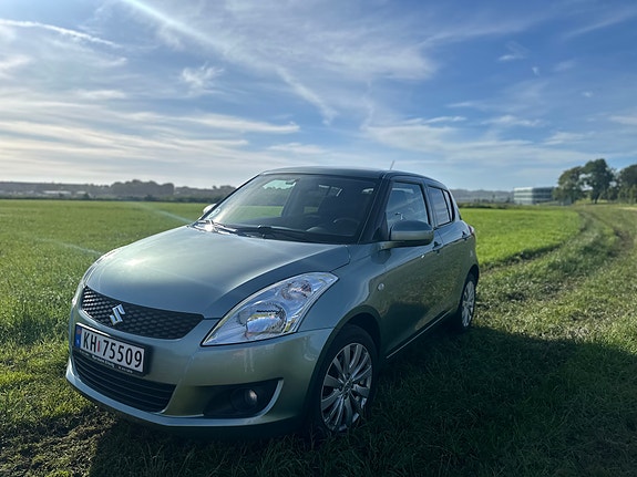 Suzuki Swift 3 of 5