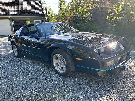 Chevrolet Camaro 2 of 5