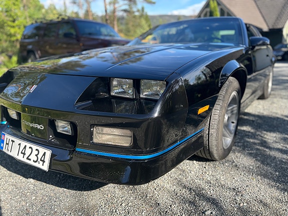 Chevrolet Camaro 4 of 5