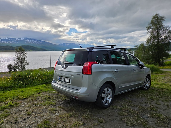 Peugeot 5008 4 of 5