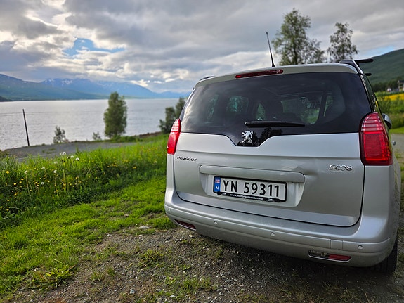 Peugeot 5008 5 of 5