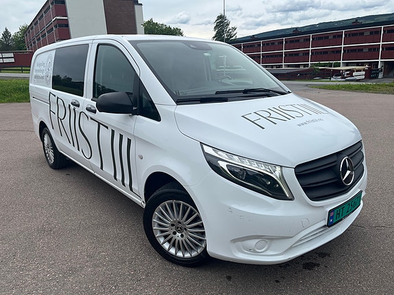 Mercedes-Benz Vito 119 2 of 15