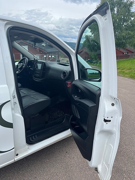Mercedes-Benz Vito 119 11 of 15