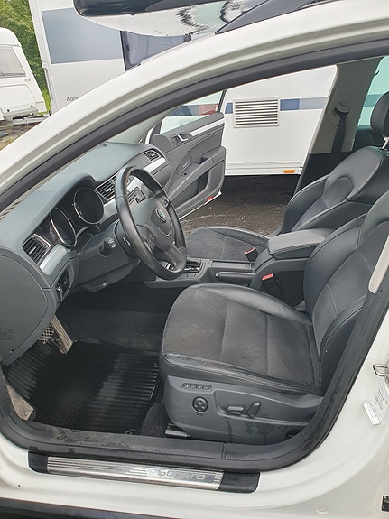 Skoda Superb 11 of 13