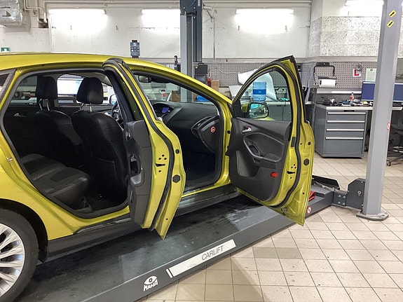 Ford Focus 21 of 24