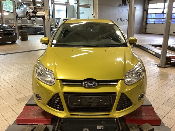 Ford Focus 2 of 5