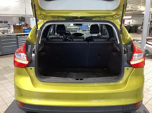 Ford Focus 11 of 24