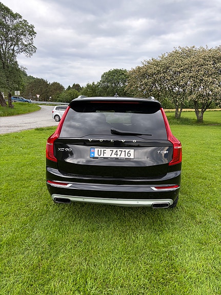 Volvo XC90 5 of 25