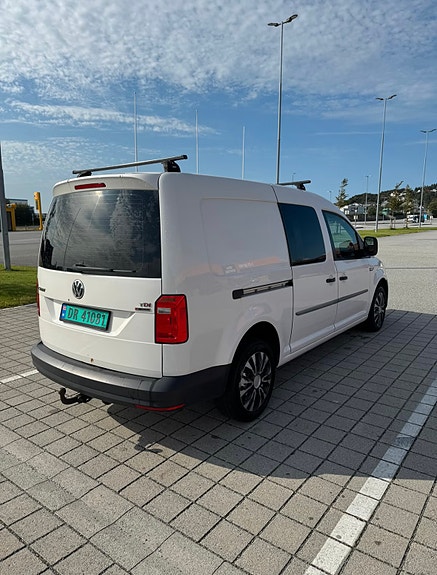 Volkswagen Caddy Maxi 3 of 7