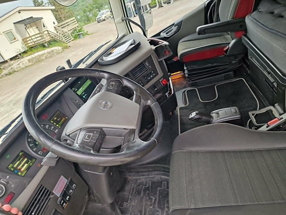 Volvo FH 540 14 of 17