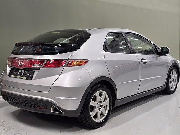 Honda Civic 4 of 5