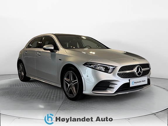 Mercedes-Benz 3 of 5