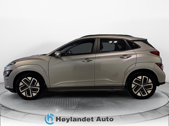 Hyundai Kona 2 of 5
