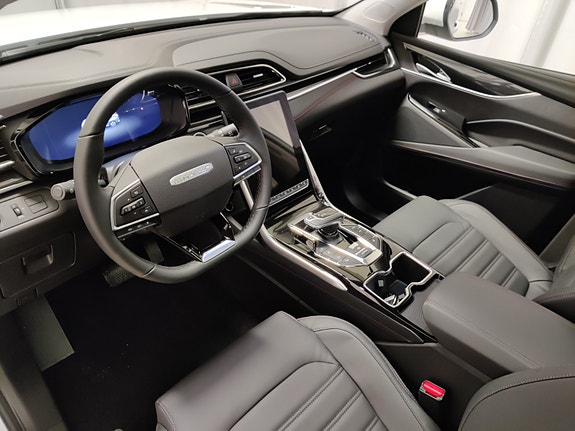 Maxus Euniq 6 8 of 30