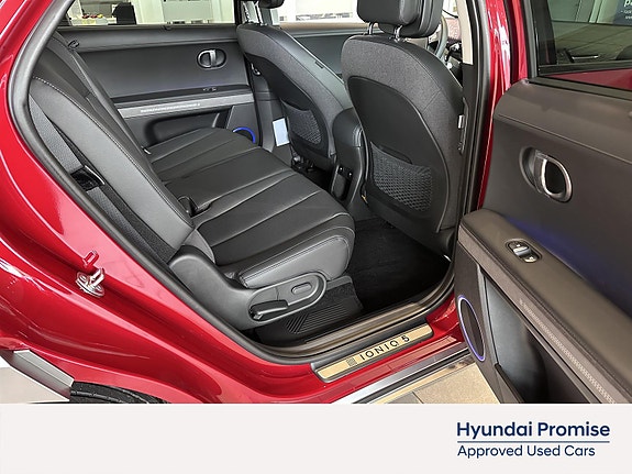 Hyundai Ioniq 5 10 of 12