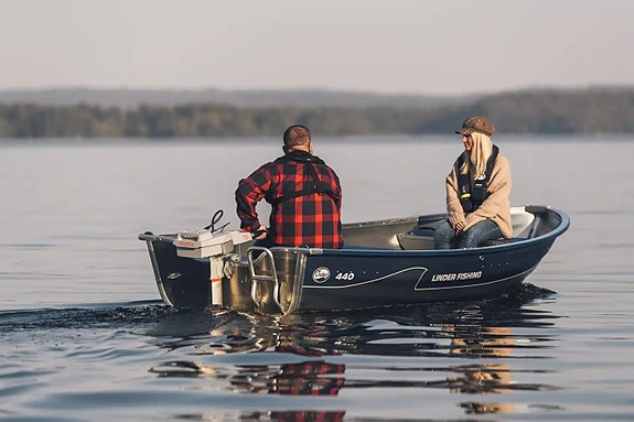 Linder 440 Fishing 2 of 3