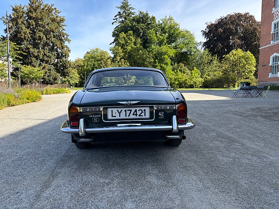 Jaguar XJ 8 of 20
