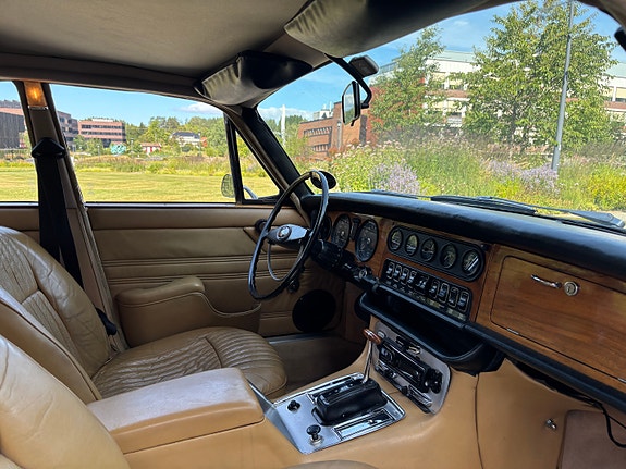 Jaguar XJ 11 of 20