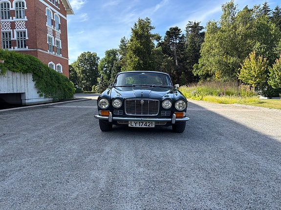Jaguar XJ 3 of 20