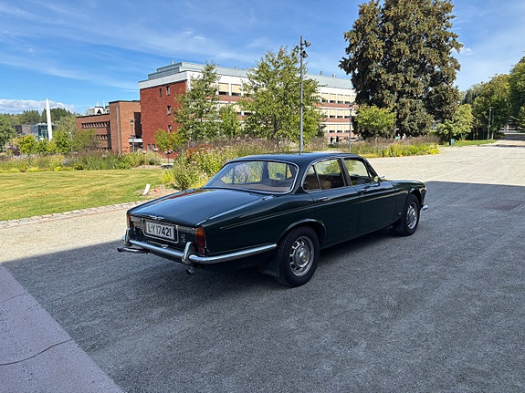 Jaguar XJ 7 of 20