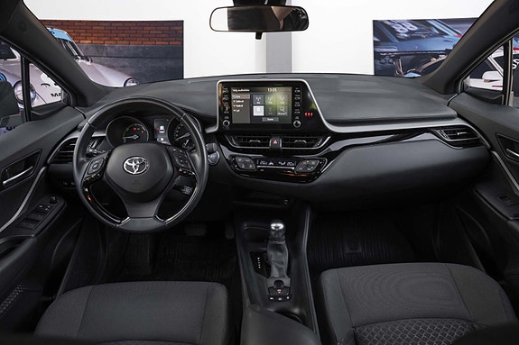 Toyota C-HR 9 of 22