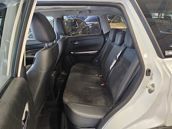 Suzuki Vitara 10 of 18