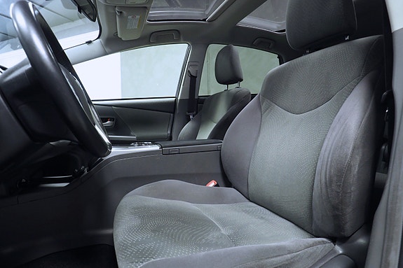 Toyota Prius+ Seven 4 of 13