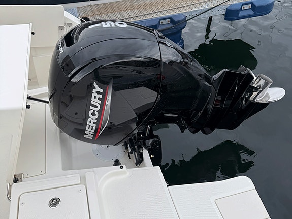 Quicksilver 625 PH med Mercury 150HK EFI og ZIPWAKE Pro-FULLSPEKKET-GARANTI 5ÅR 2 of 5