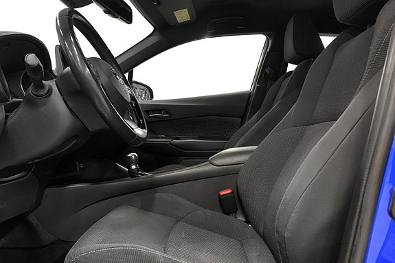Toyota C-HR 5 of 5