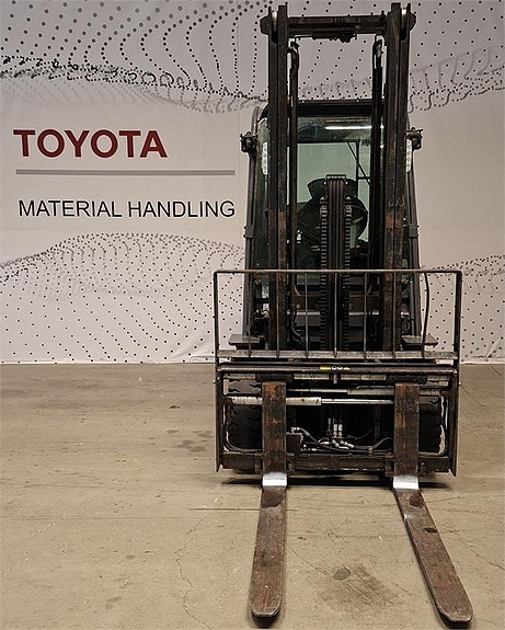 Toyota 02-8FDF25 2 of 3