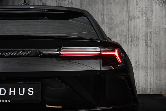 Lamborghini Urus 12 of 30