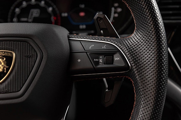 Lamborghini Urus 26 of 30