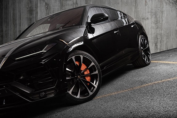 Lamborghini Urus 8 of 30