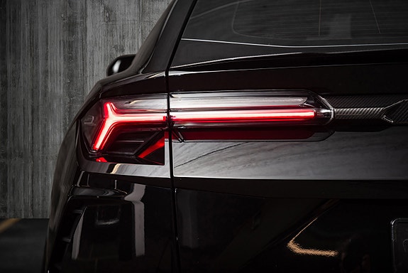 Lamborghini Urus 13 of 30