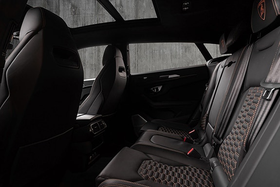 Lamborghini Urus 22 of 30